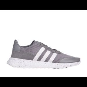 Adidas Flashbacks grey